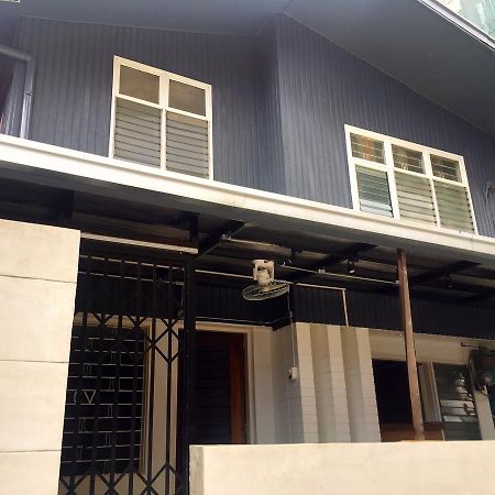 The Hub District Hostel And Dorm ماكاتي المظهر الخارجي الصورة