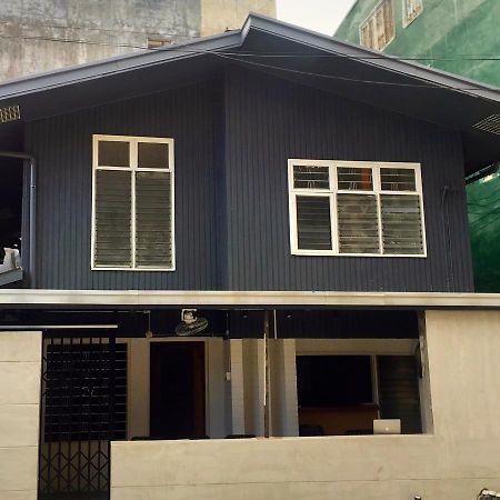 The Hub District Hostel And Dorm ماكاتي المظهر الخارجي الصورة