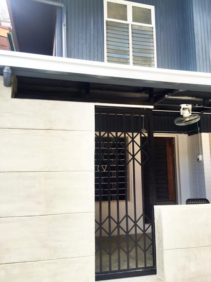 The Hub District Hostel And Dorm ماكاتي المظهر الخارجي الصورة